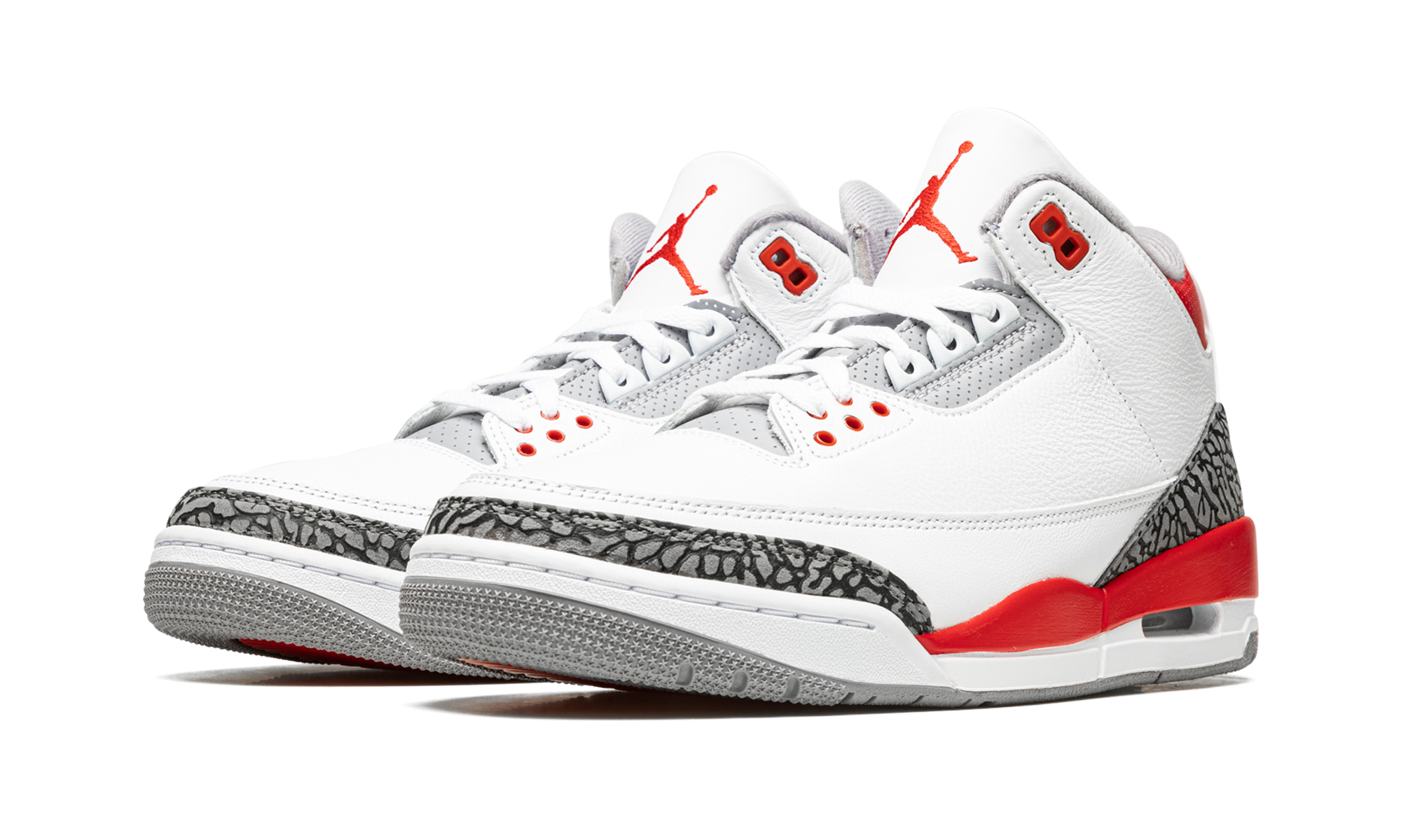 Air Jordan 3 Retro Fire Red (2022) - resellguru.app