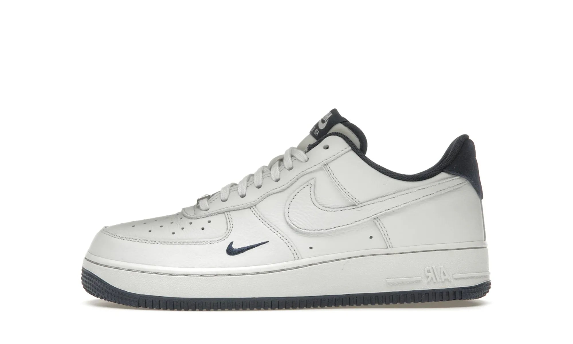 Nike Air Force 1 Low '07 LV8 Photon Dust Obsidian - resellguru.app