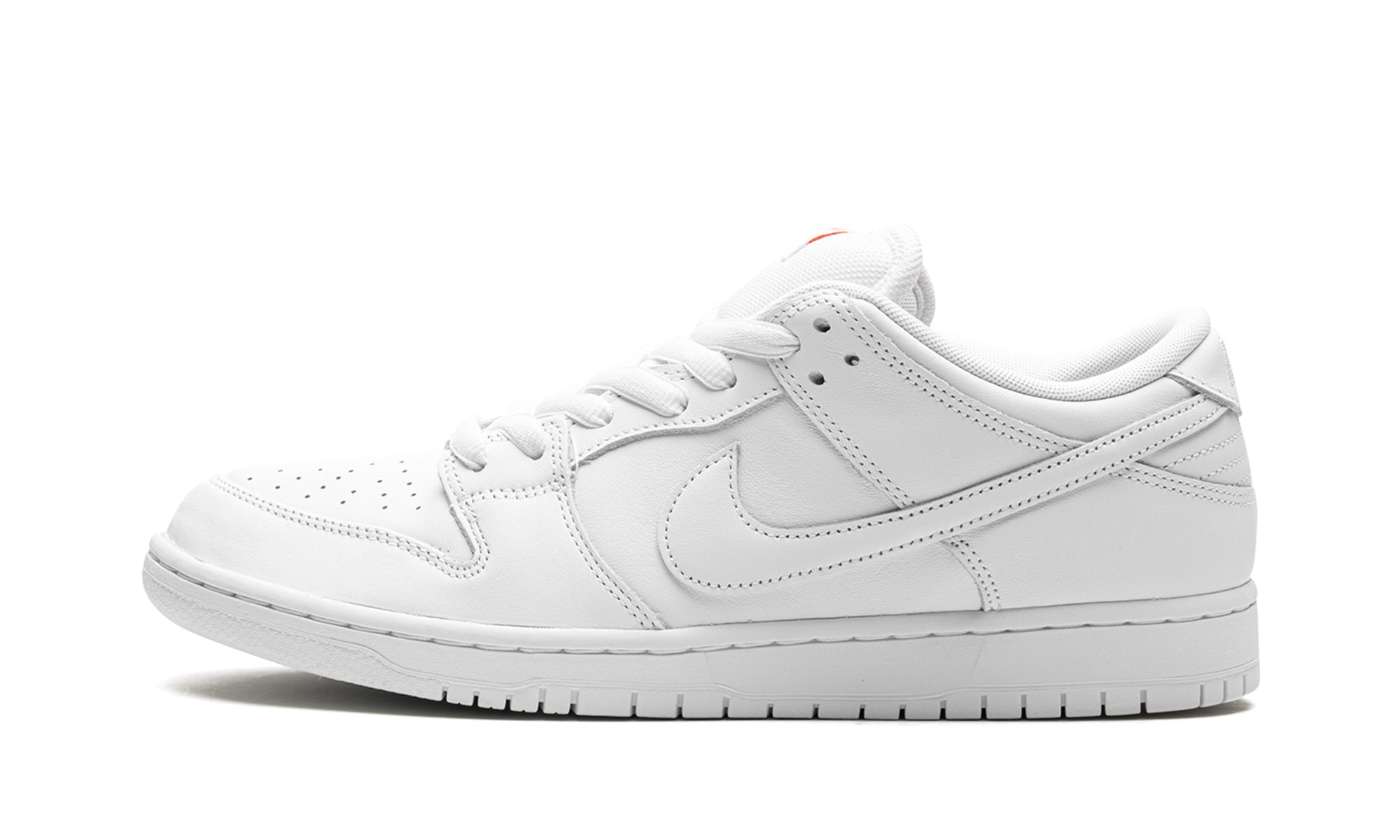 Nike SB Dunk Low Pro Triple White - resellguru.app
