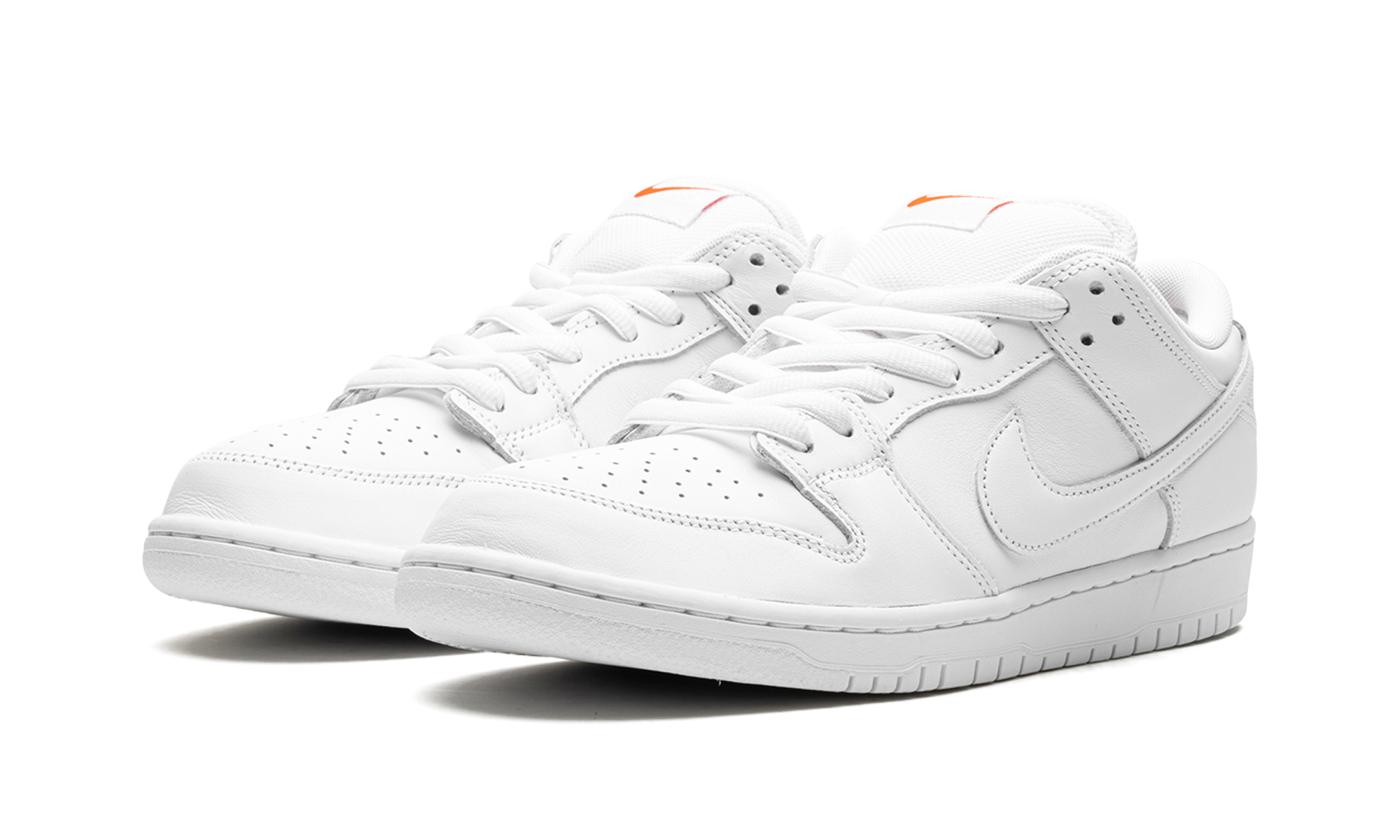 Nike SB Dunk Low Pro Triple White - resellguru.app