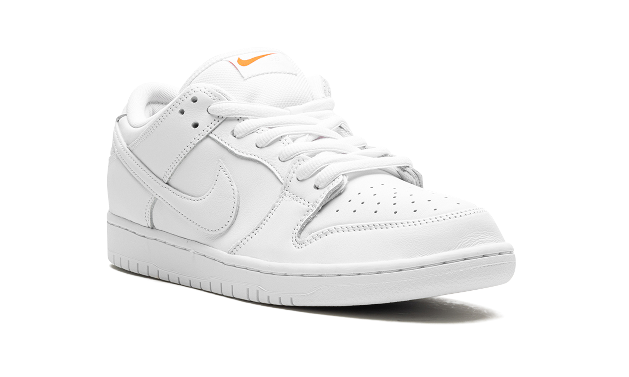 Nike SB Dunk Low Pro Triple White - resellguru.app