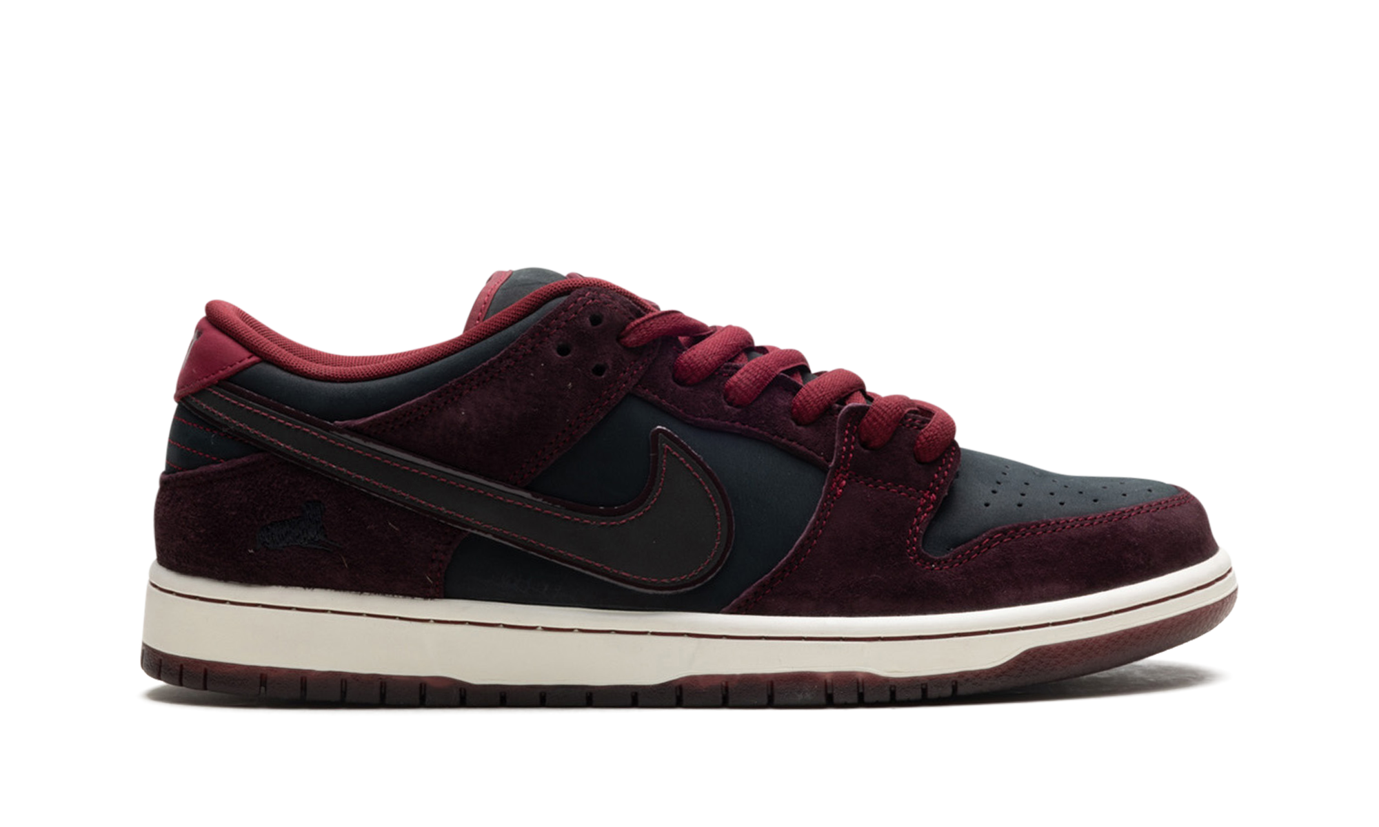 Nike SB Dunk Low Riot Skateshop - resellguru.app