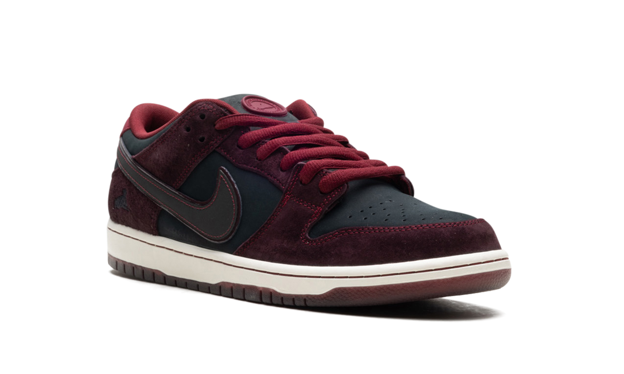 Nike SB Dunk Low Riot Skateshop - resellguru.app