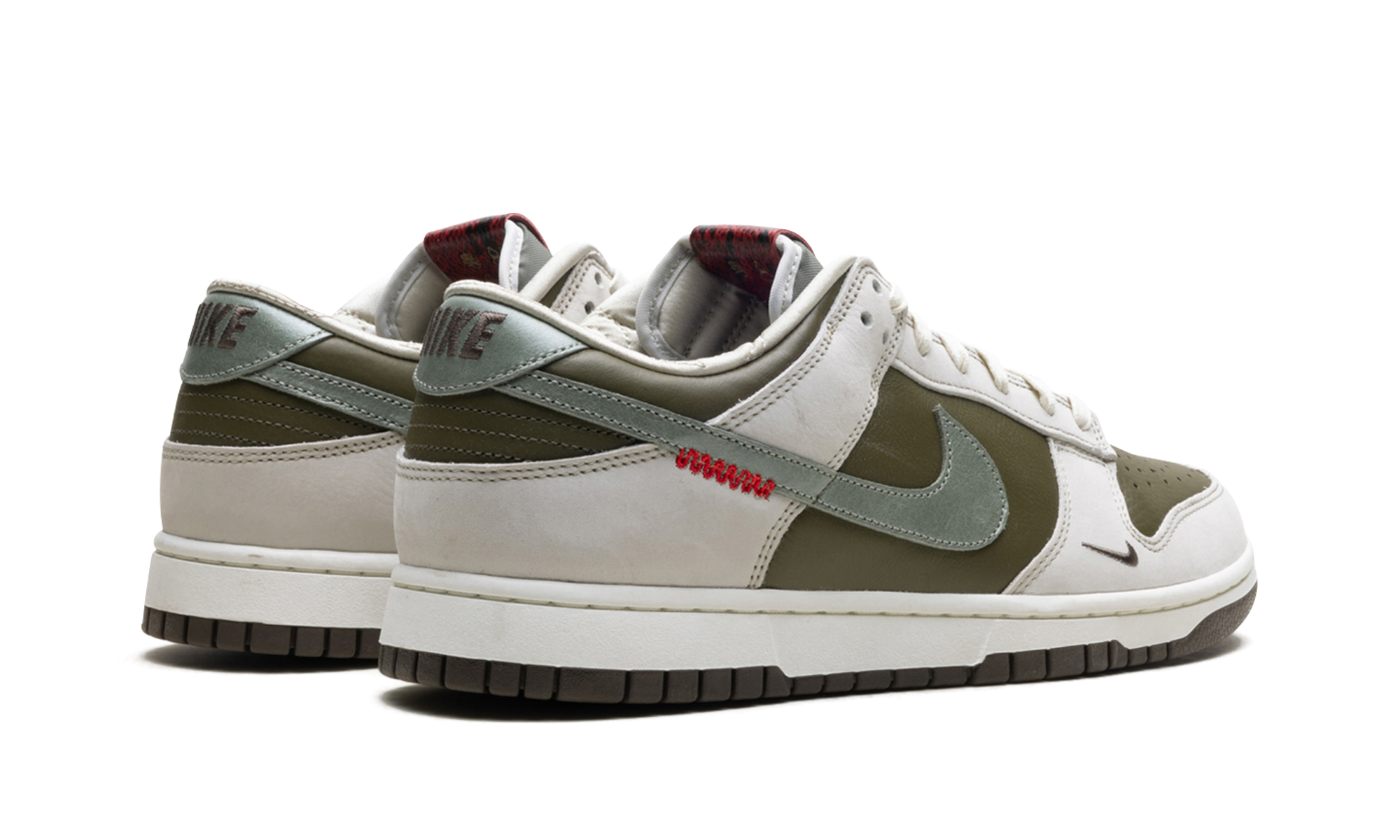 Nike Dunk Low Retro Year of the Snake (2025) - resellguru.app