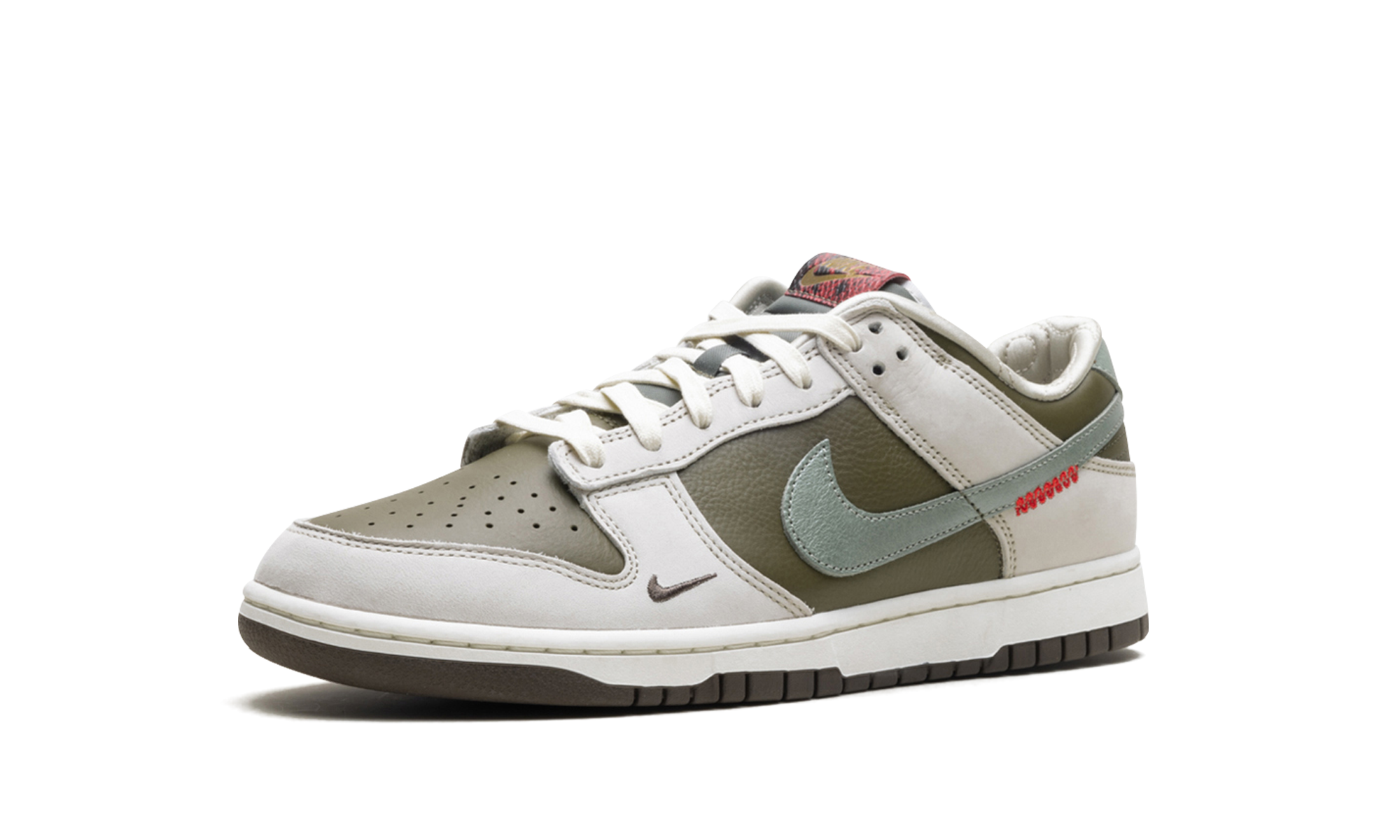 Nike Dunk Low Retro Year of the Snake (2025) - resellguru.app