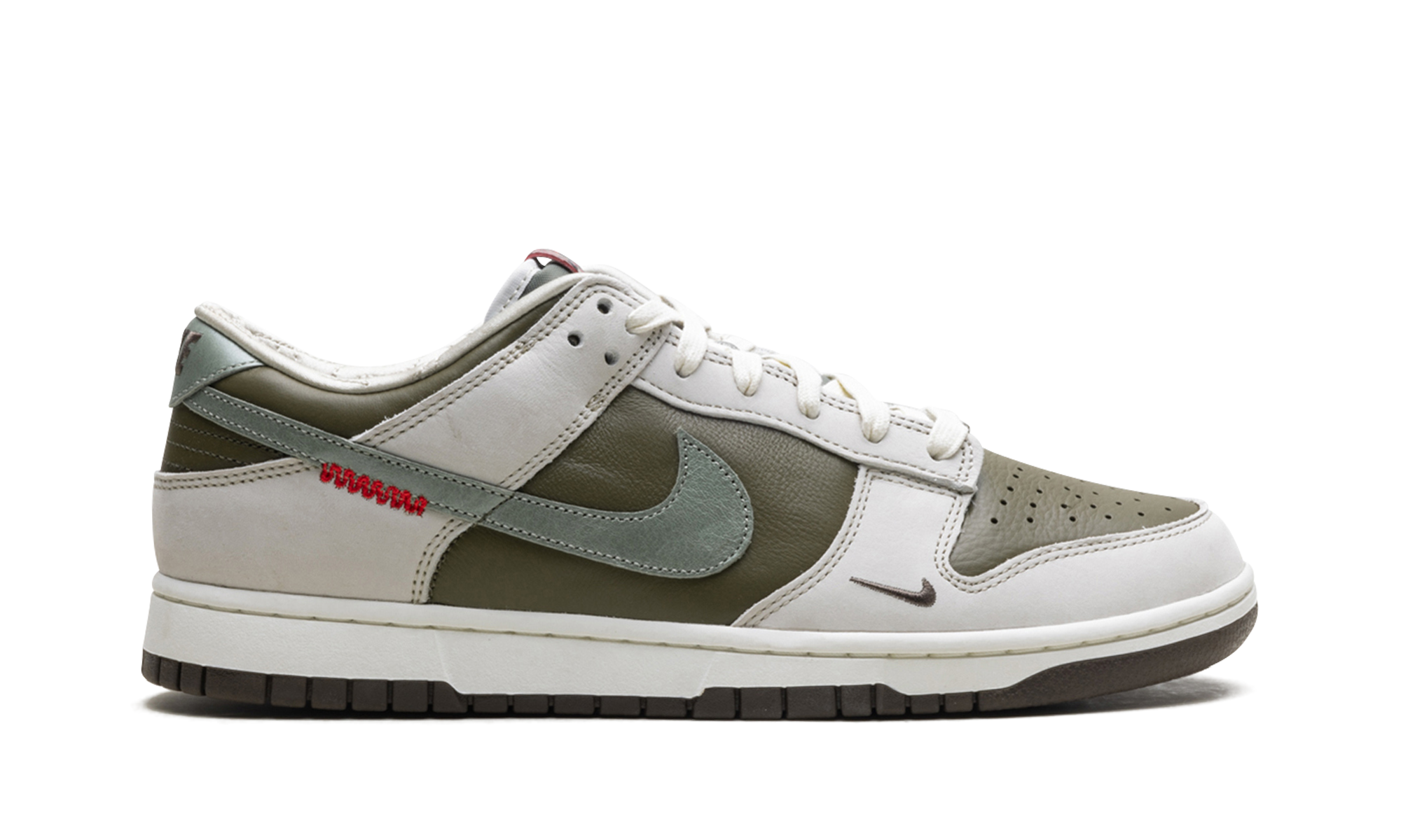 Nike Dunk Low Retro Year of the Snake (2025) - resellguru.app