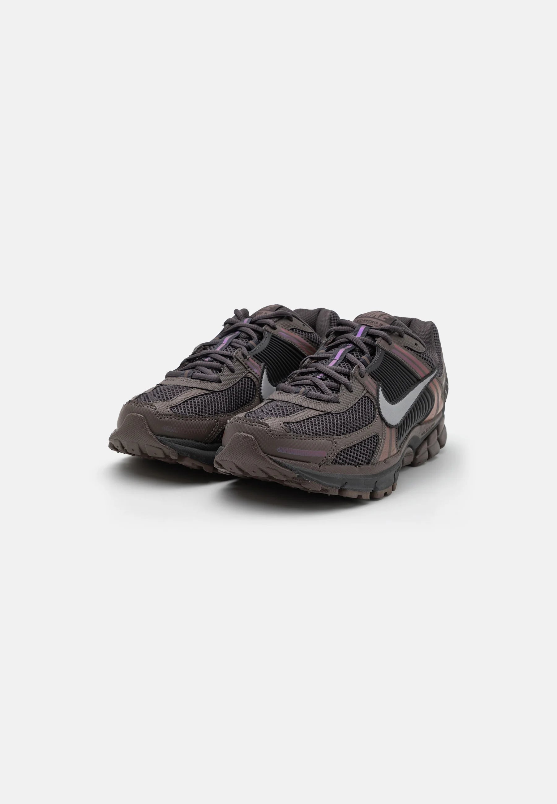 Nike Zoom Vomero 5 Cave Stone