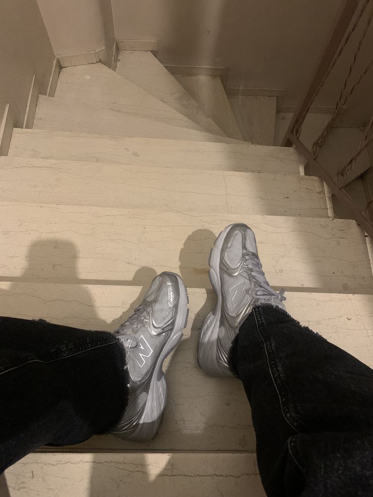 New Balance 530 Silver Metallic Raincloud Polka Dots