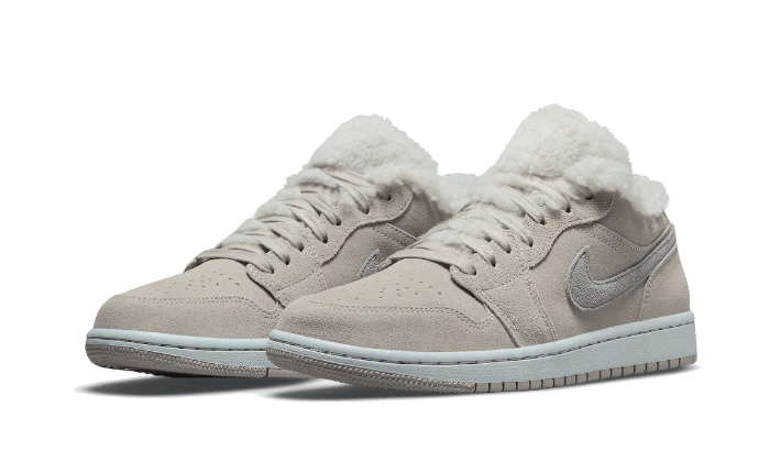 Jordan 1 Low SE Sherpa Fleece (Women's)