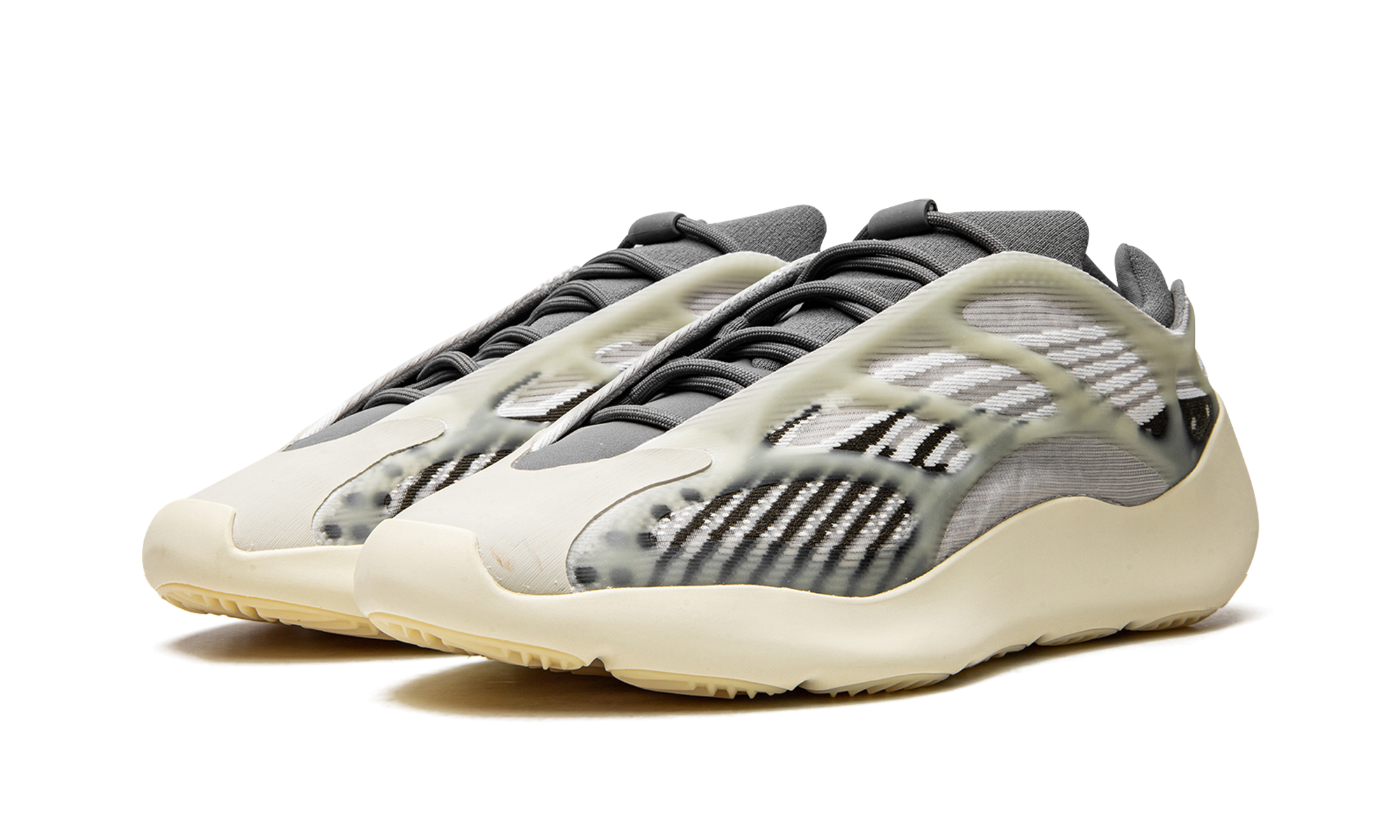 Adidas Yeezy 700 V3 Fade Salt - resellguru.app