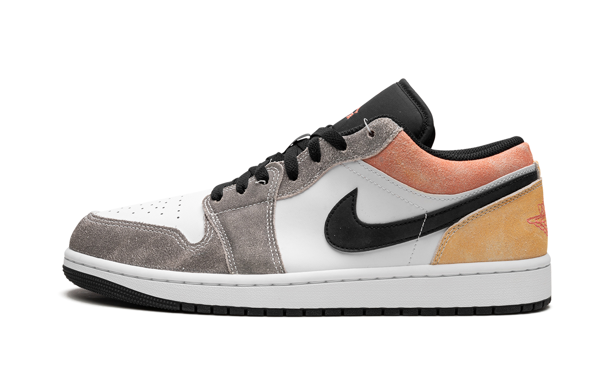 Air Jordan 1 Low SE Flight Club - resellguru.app