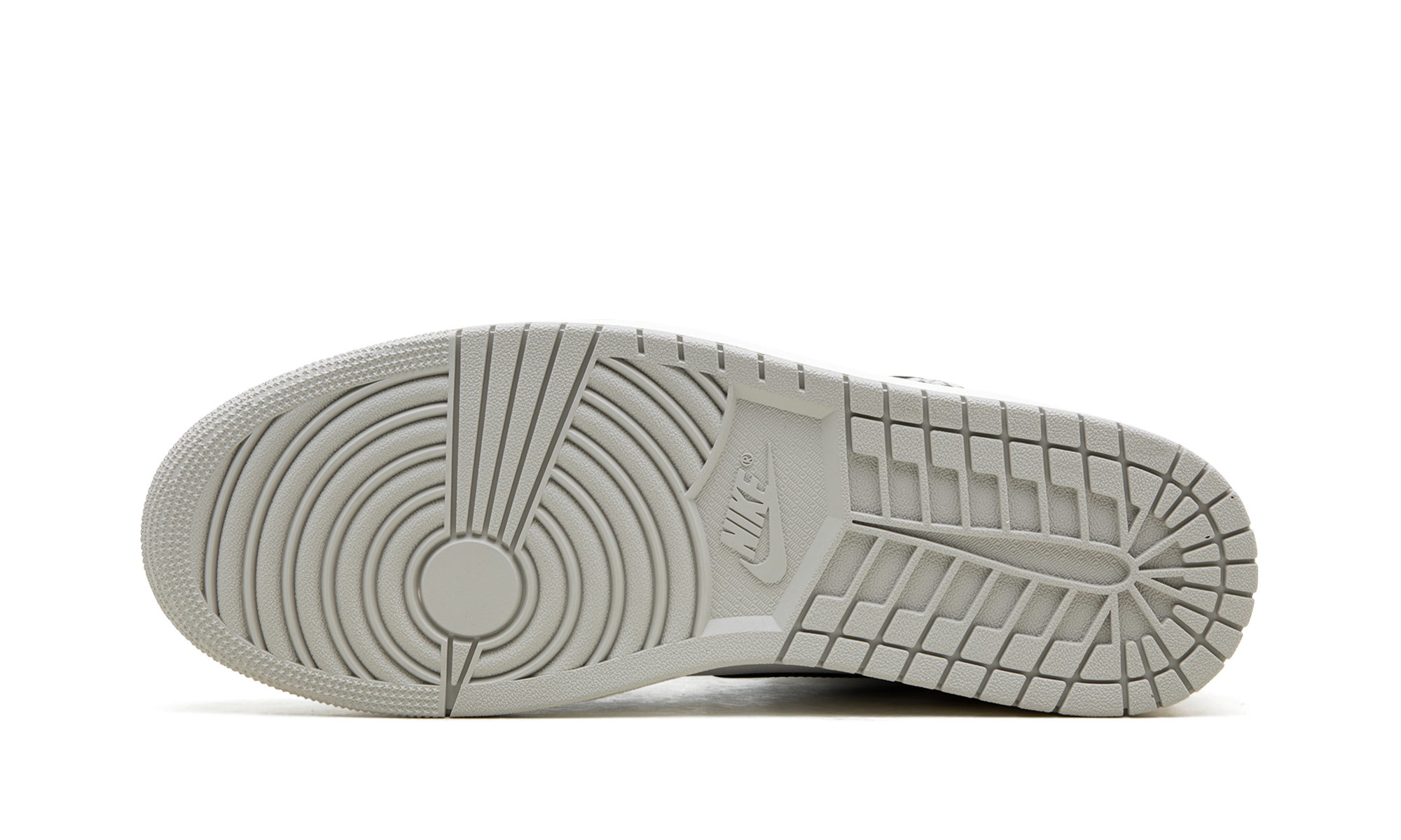 Air Jordan 1 Retro High OG White Cement - resellguru.app
