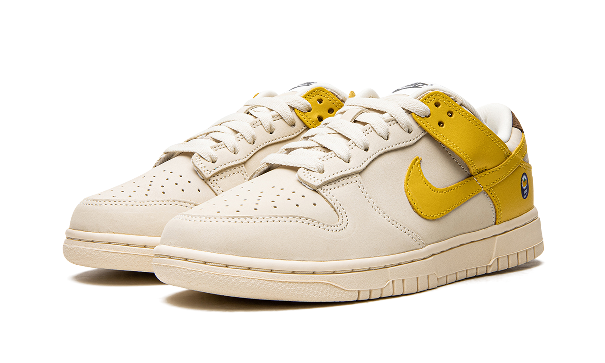 Nike Dunk Low LX Banana - resellguru.app