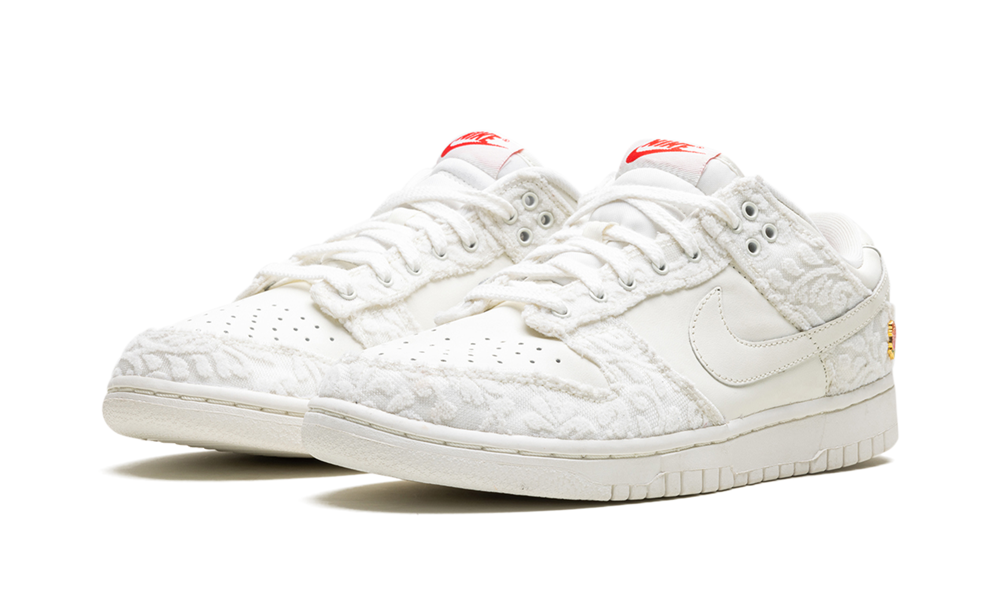 Nike Dunk Low Give Her Flowers - resellguru.app