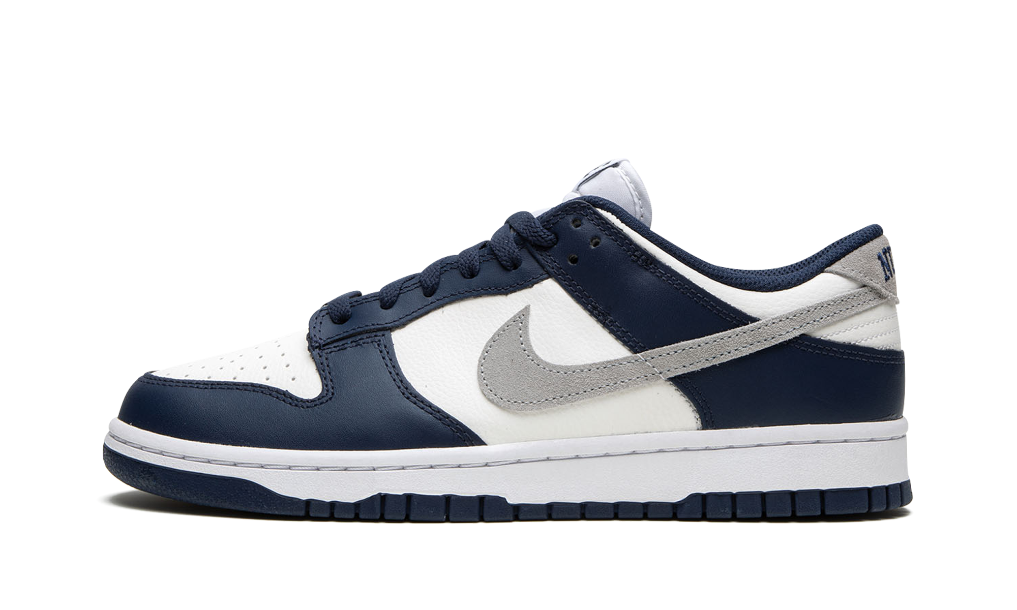 Nike Dunk Low Summit White Midnight Navy - resellguru.app