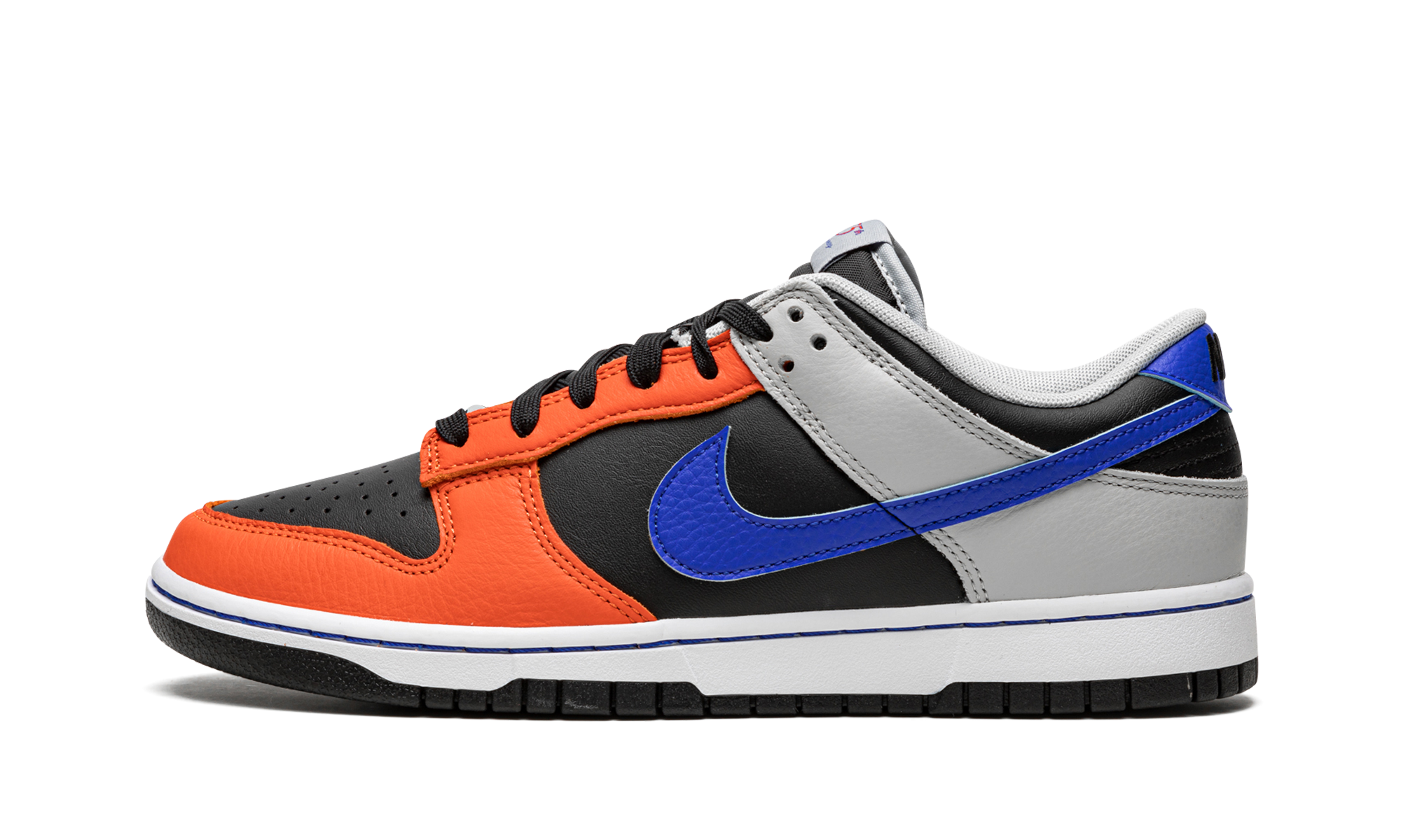 Nike Dunk Low EMB NBA 75th Anniversary Knicks - resellguru.app