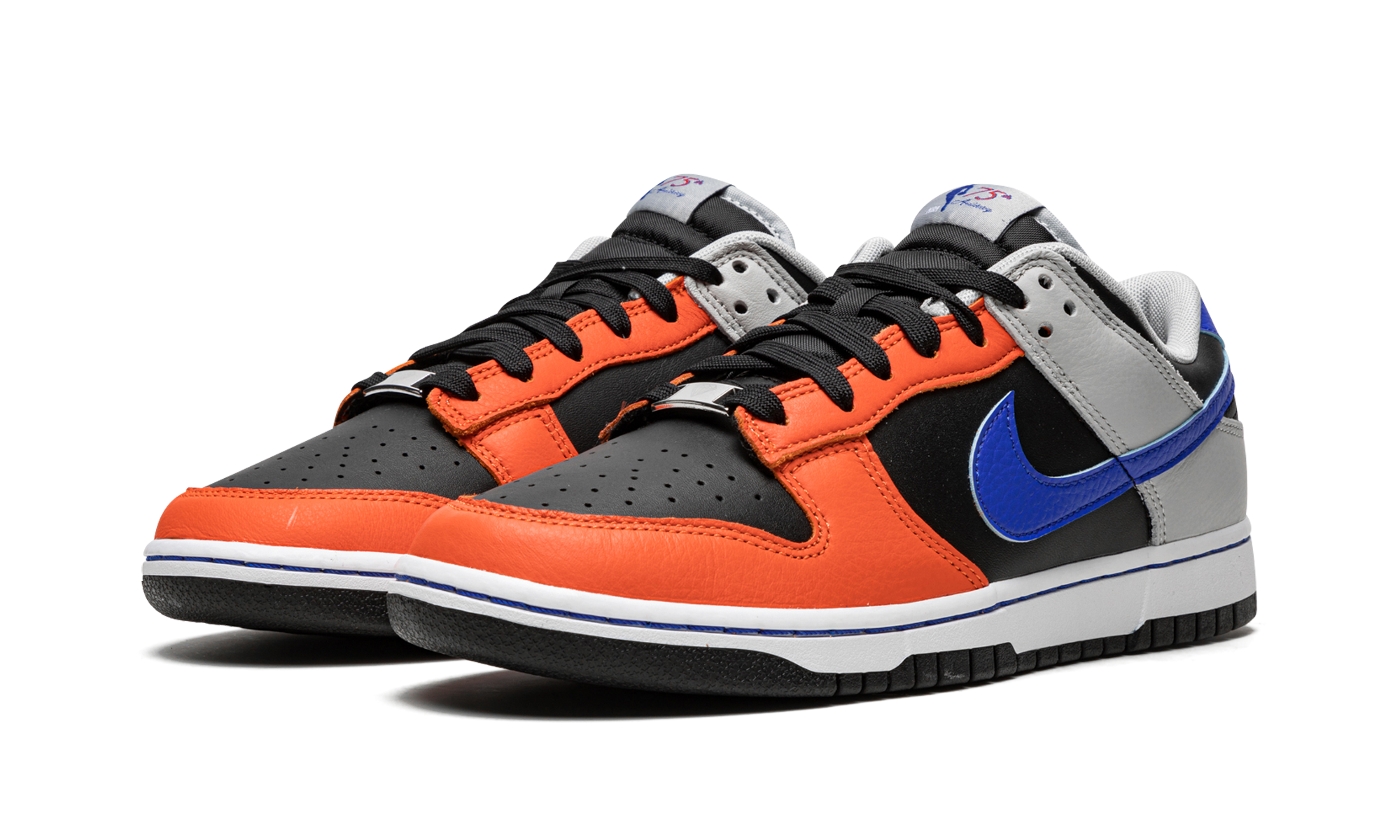 Nike Dunk Low EMB NBA 75th Anniversary Knicks - resellguru.app
