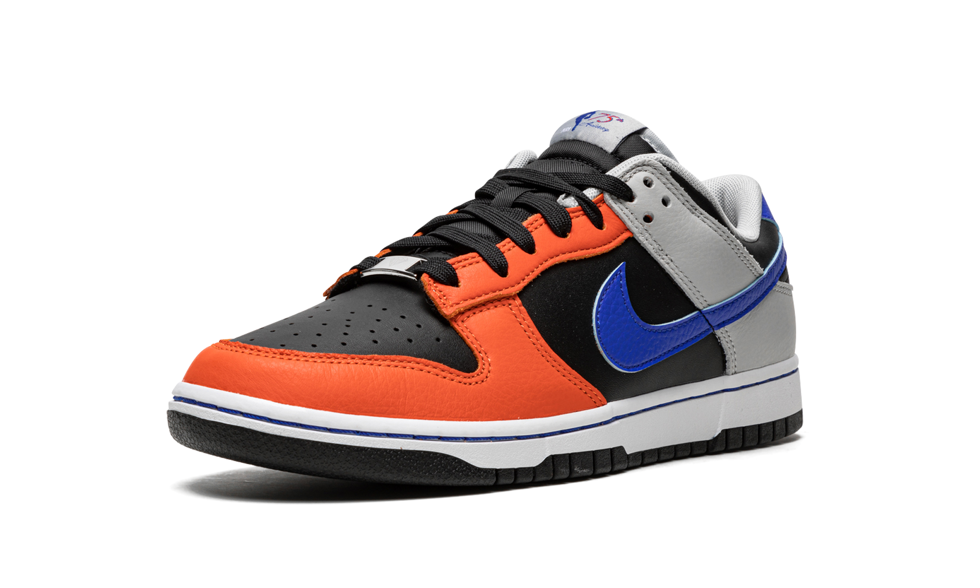 Nike Dunk Low EMB NBA 75th Anniversary Knicks - resellguru.app