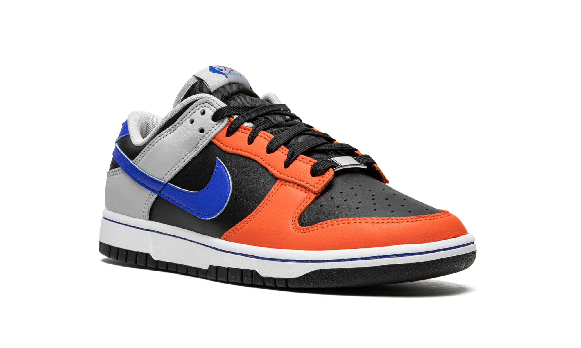 Nike Dunk Low EMB NBA 75th Anniversary Knicks - resellguru.app