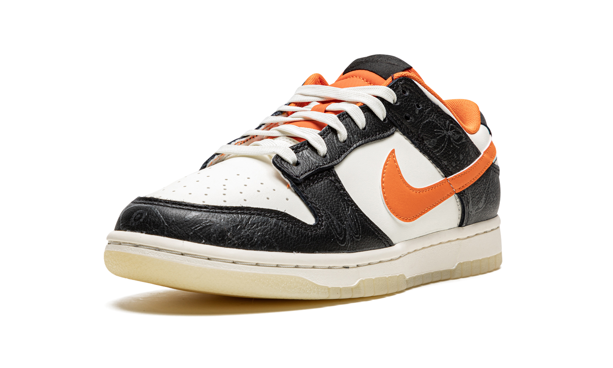 Nike Dunk Low PRM Halloween (2021) - resellguru.app