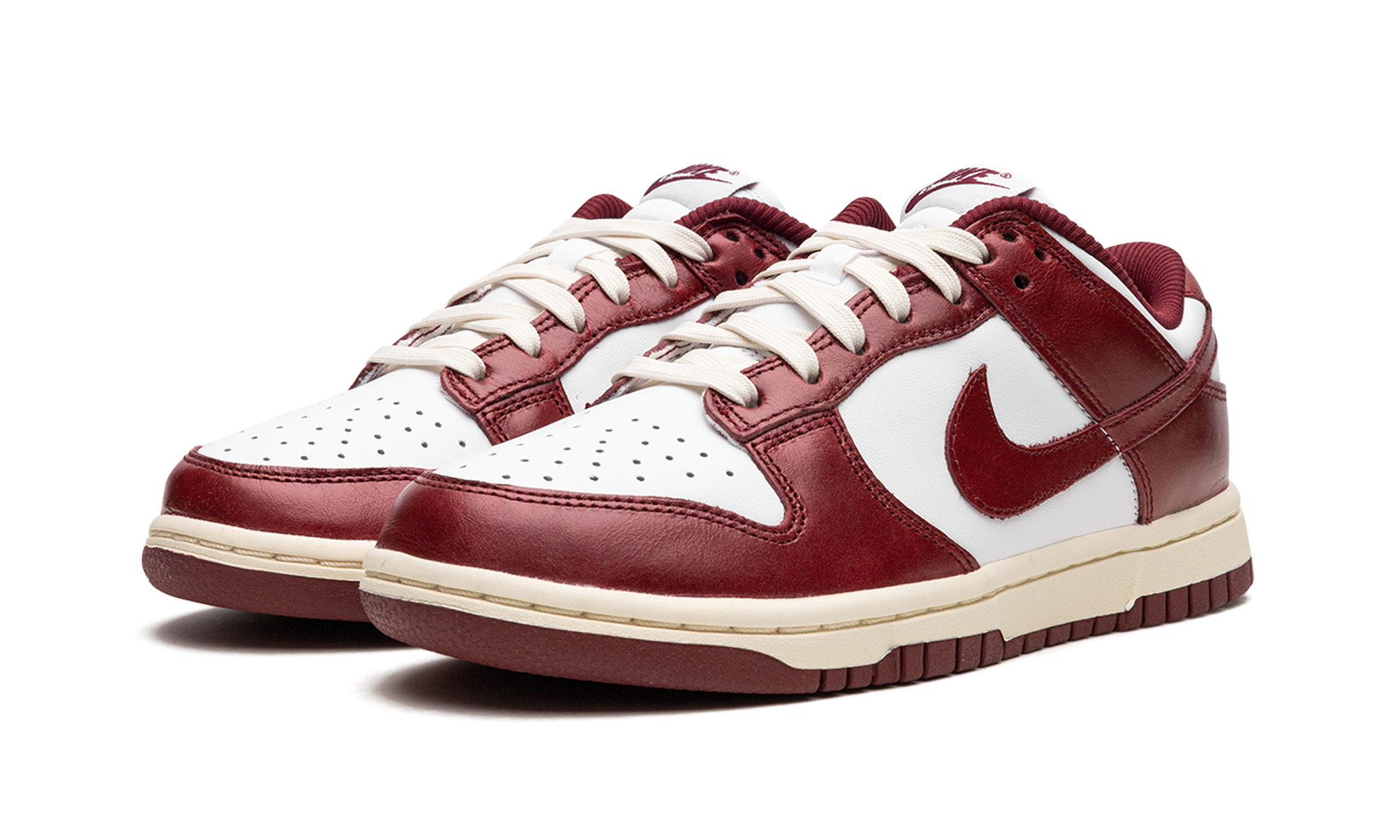 Nike Dunk Low PRM Vintage Team Red - resellguru.app