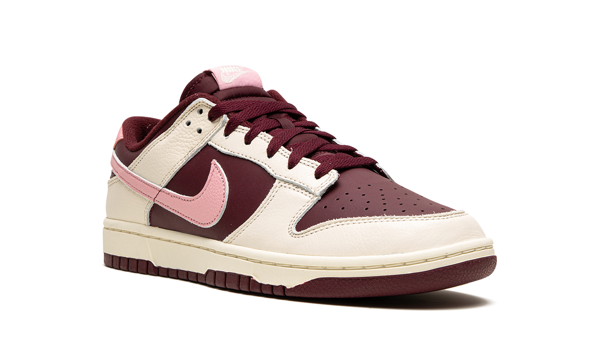 Nike Dunk Low Retro PRM Valentine's Day (2023) - resellguru.app