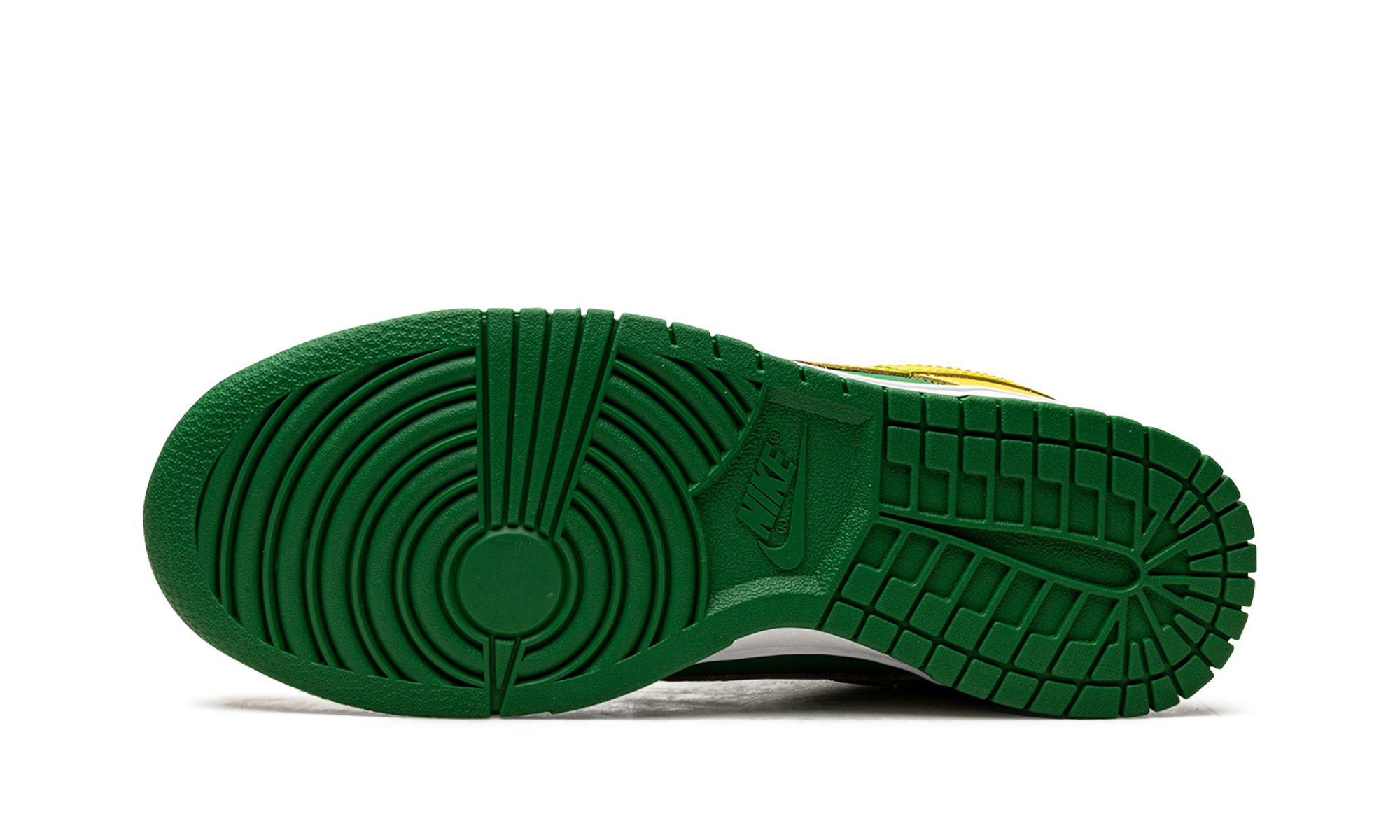 Nike Dunk Low Retro Reverse Brazil - resellguru.app