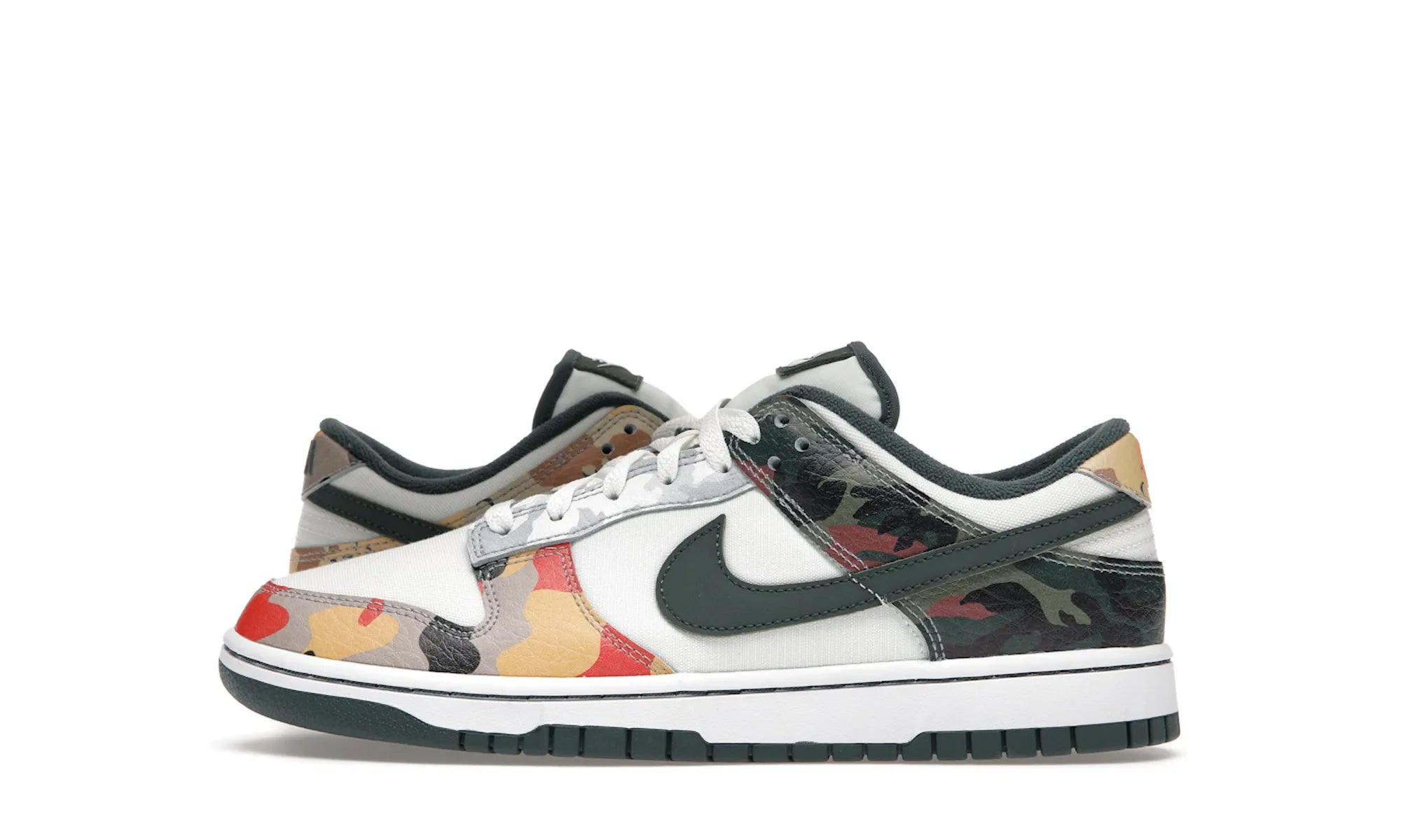 Nike Dunk Low SE Sail Multi-Camo - resellguru.app