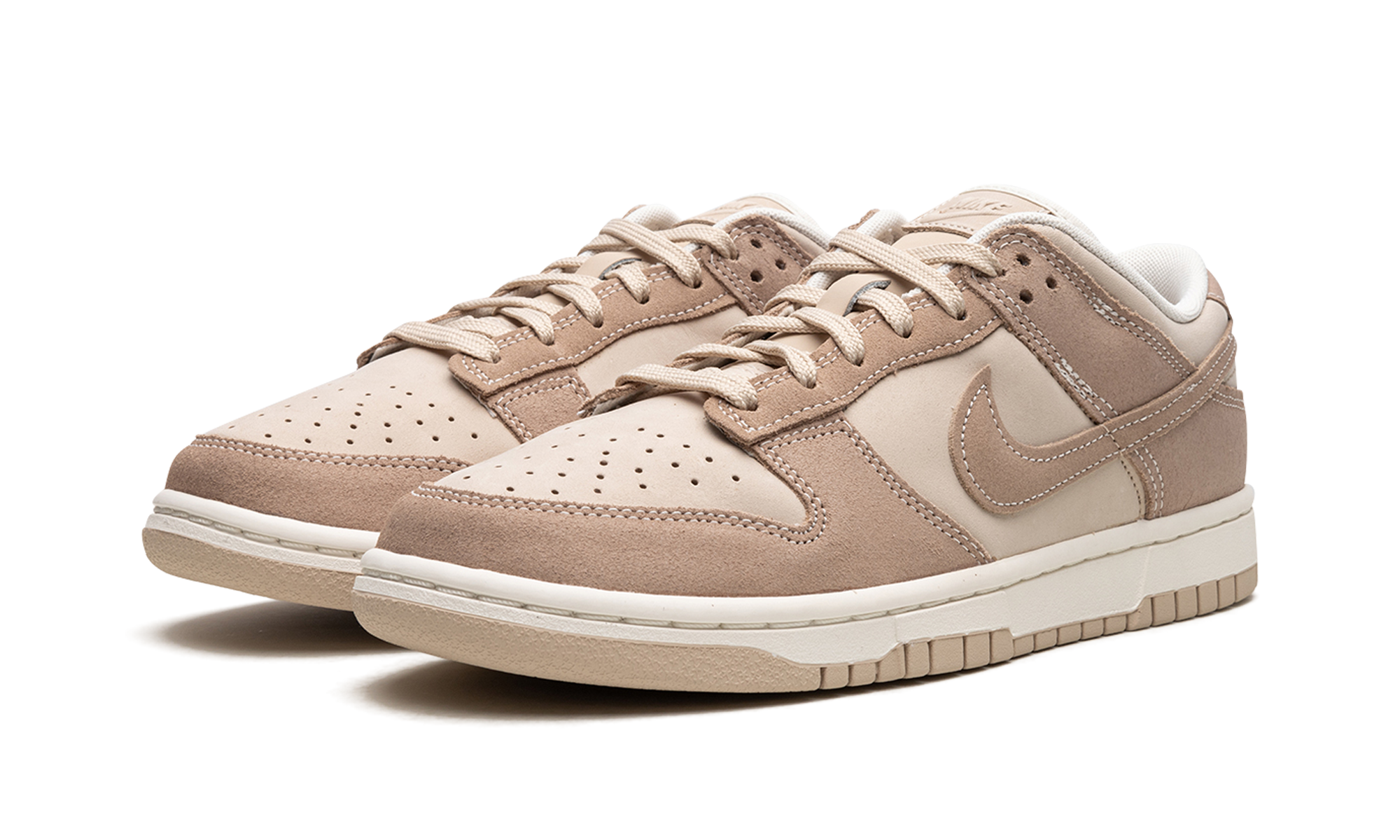 Nike Dunk Low SE Sanddrift - resellguru.app
