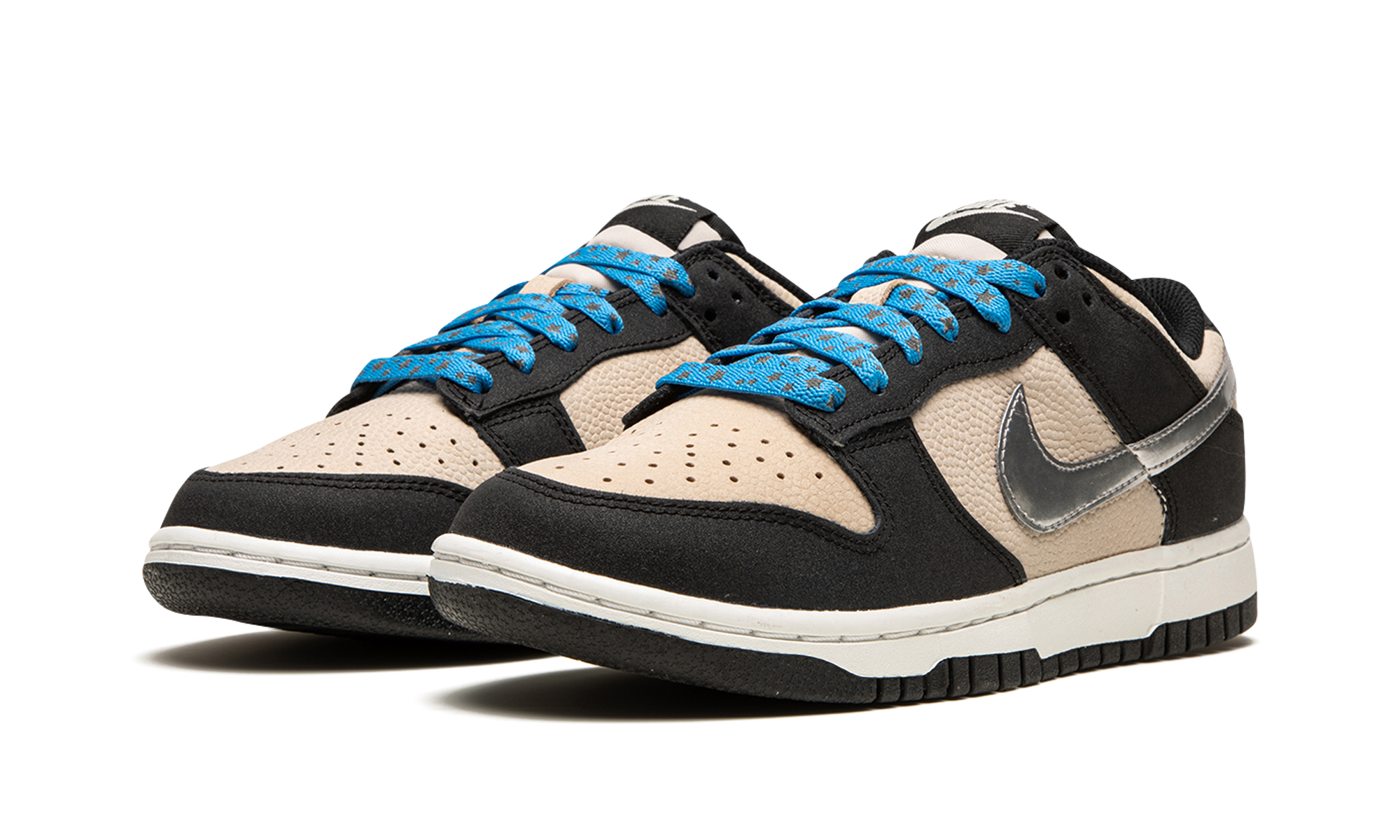 Nike Dunk Low Starry Laces - resellguru.app