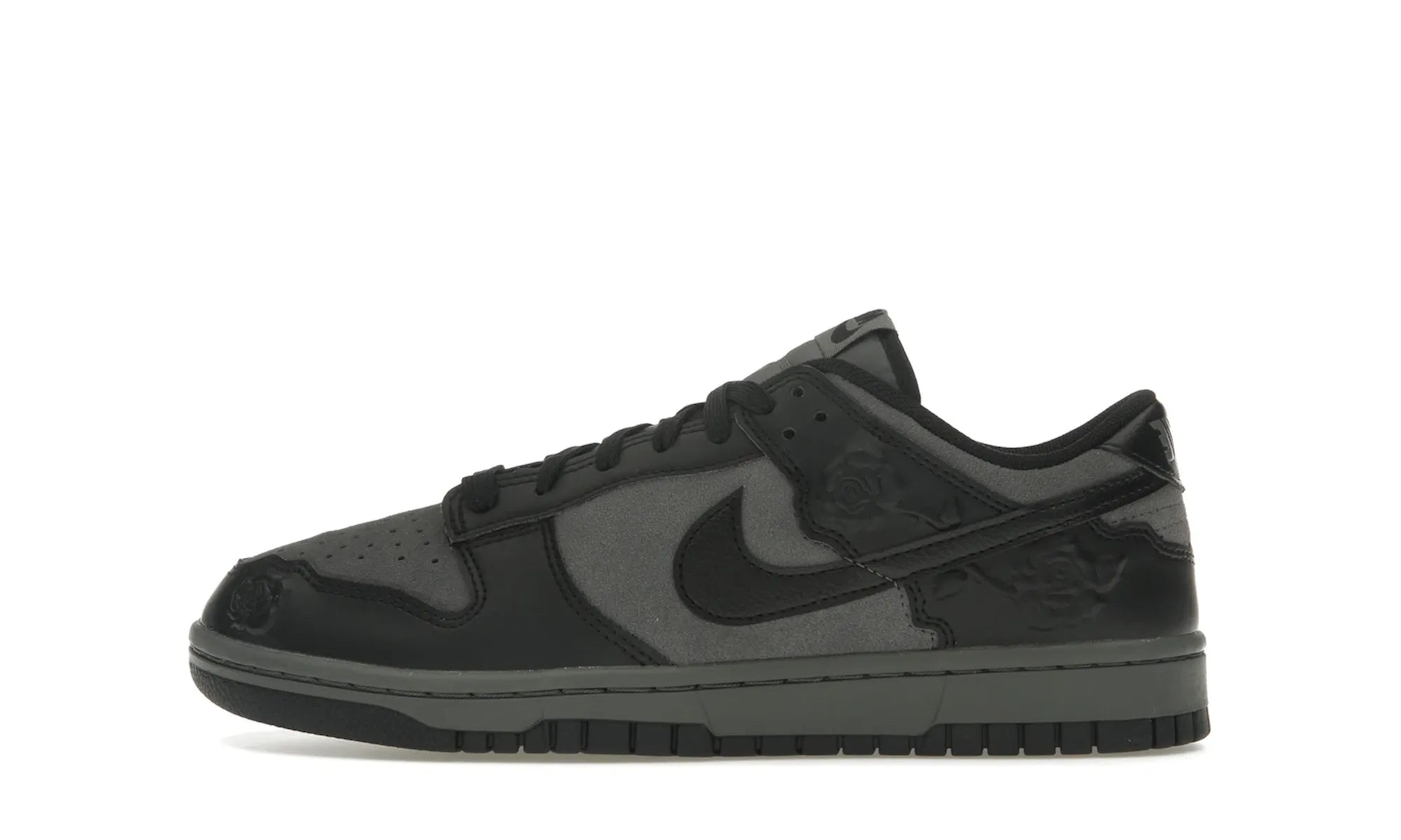 Nike Dunk Low Black Roses - resellguru.app
