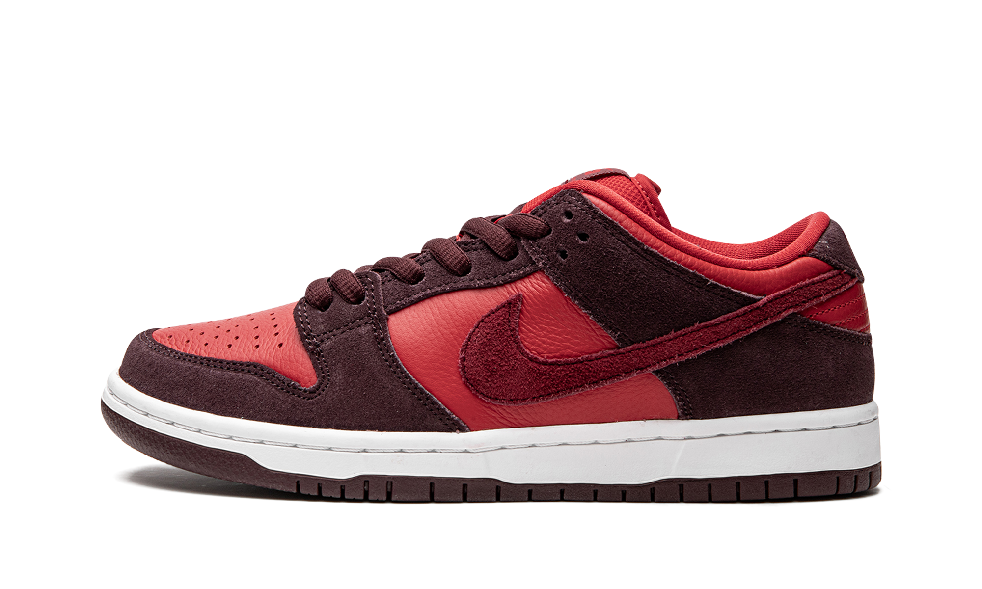 Nike SB Dunk Low Cherry - resellguru.app