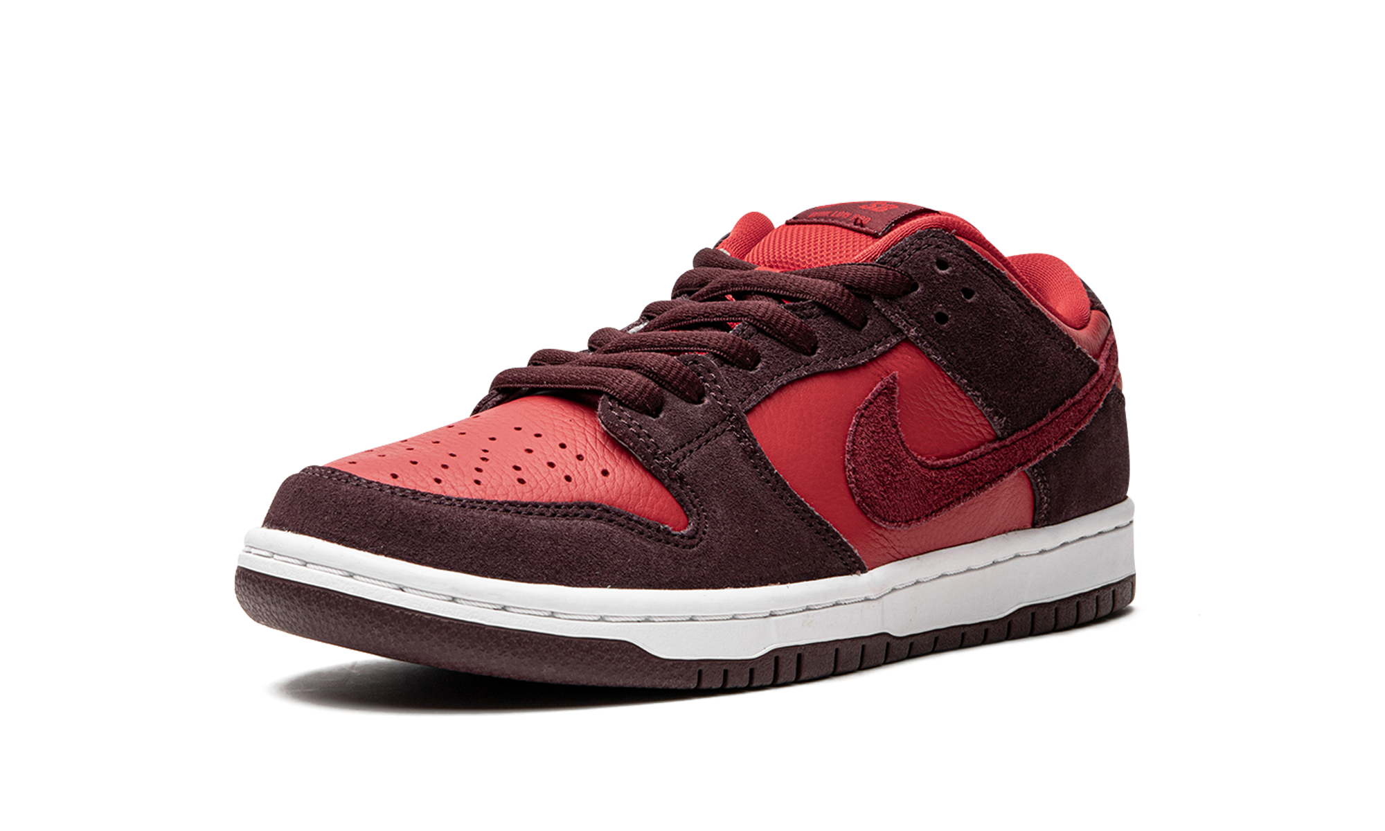 Nike SB Dunk Low Cherry - resellguru.app