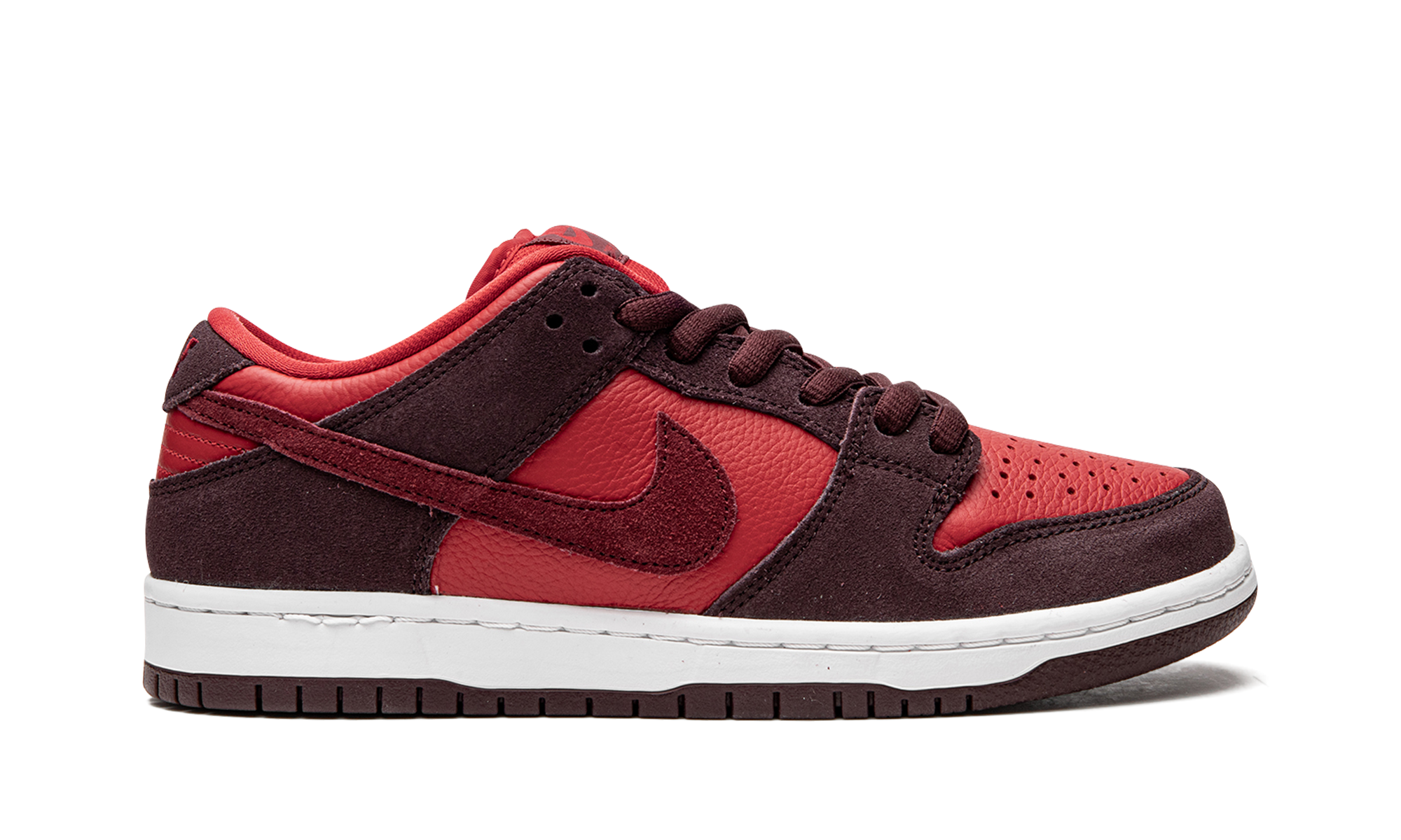 Nike SB Dunk Low Cherry - resellguru.app