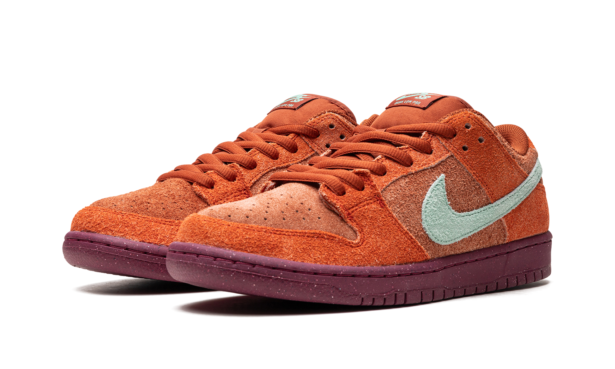 Nike SB Dunk Low Mystic Red Rosewood - resellguru.app