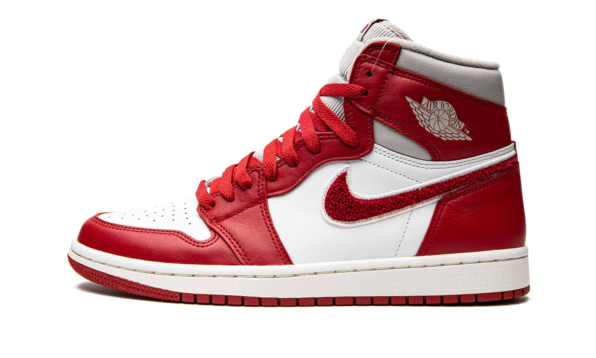 Air Jordan 1 Retro High OG Varsity Red - resellguru.app