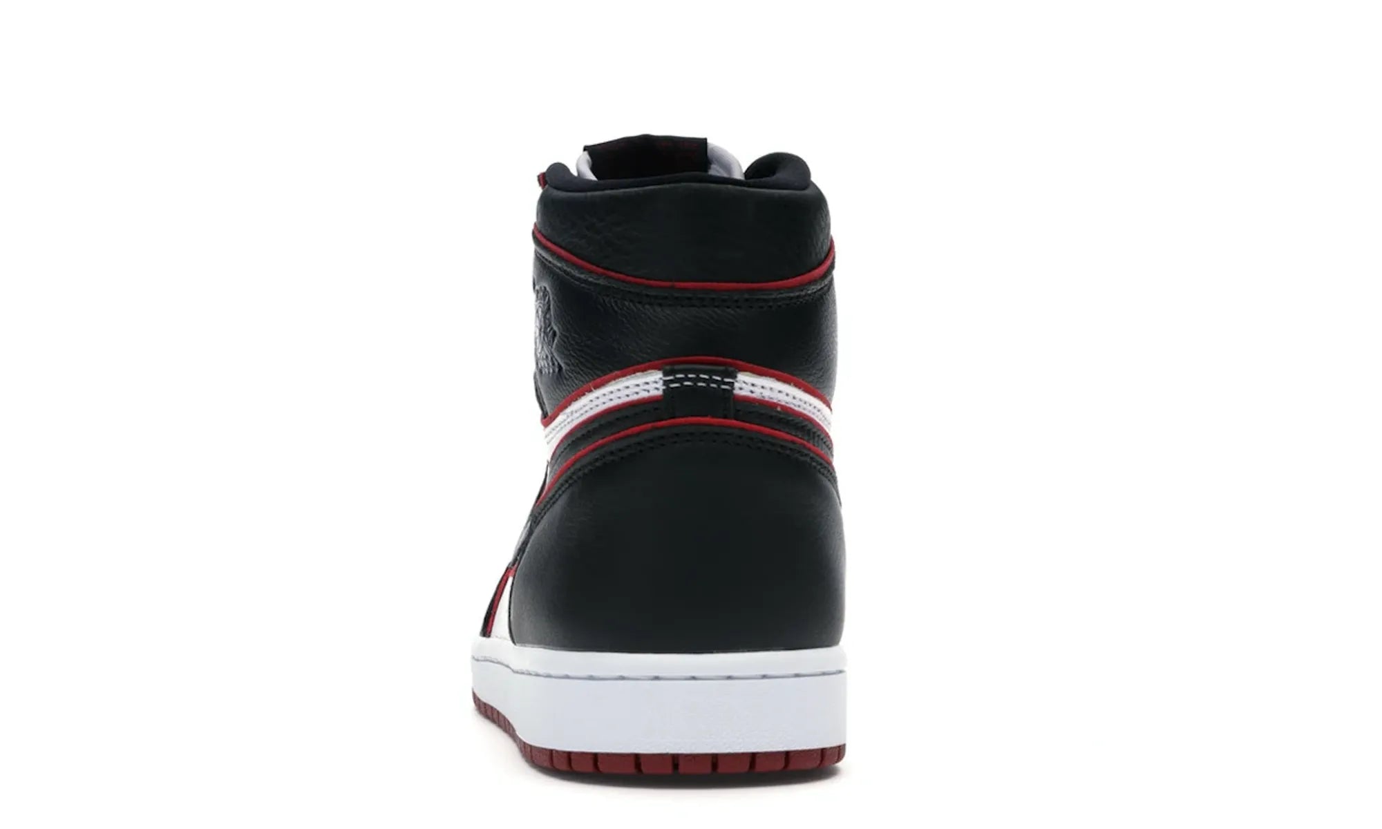 Air Jordan 1 Retro High Bloodline - resellguru.app