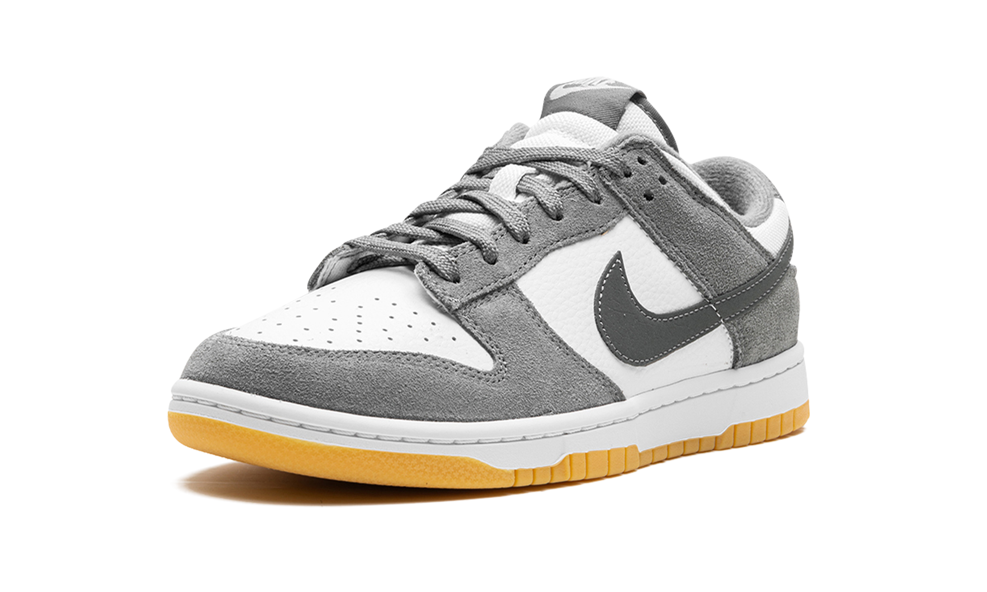 Nike Dunk Low Smoke Grey Gum 3M Swoosh - resellguru.app