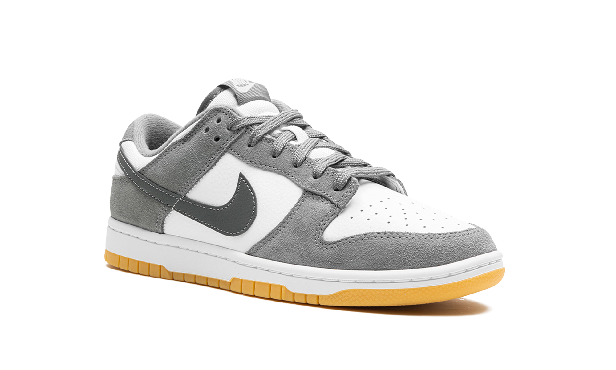 Nike Dunk Low Smoke Grey Gum 3M Swoosh - resellguru.app