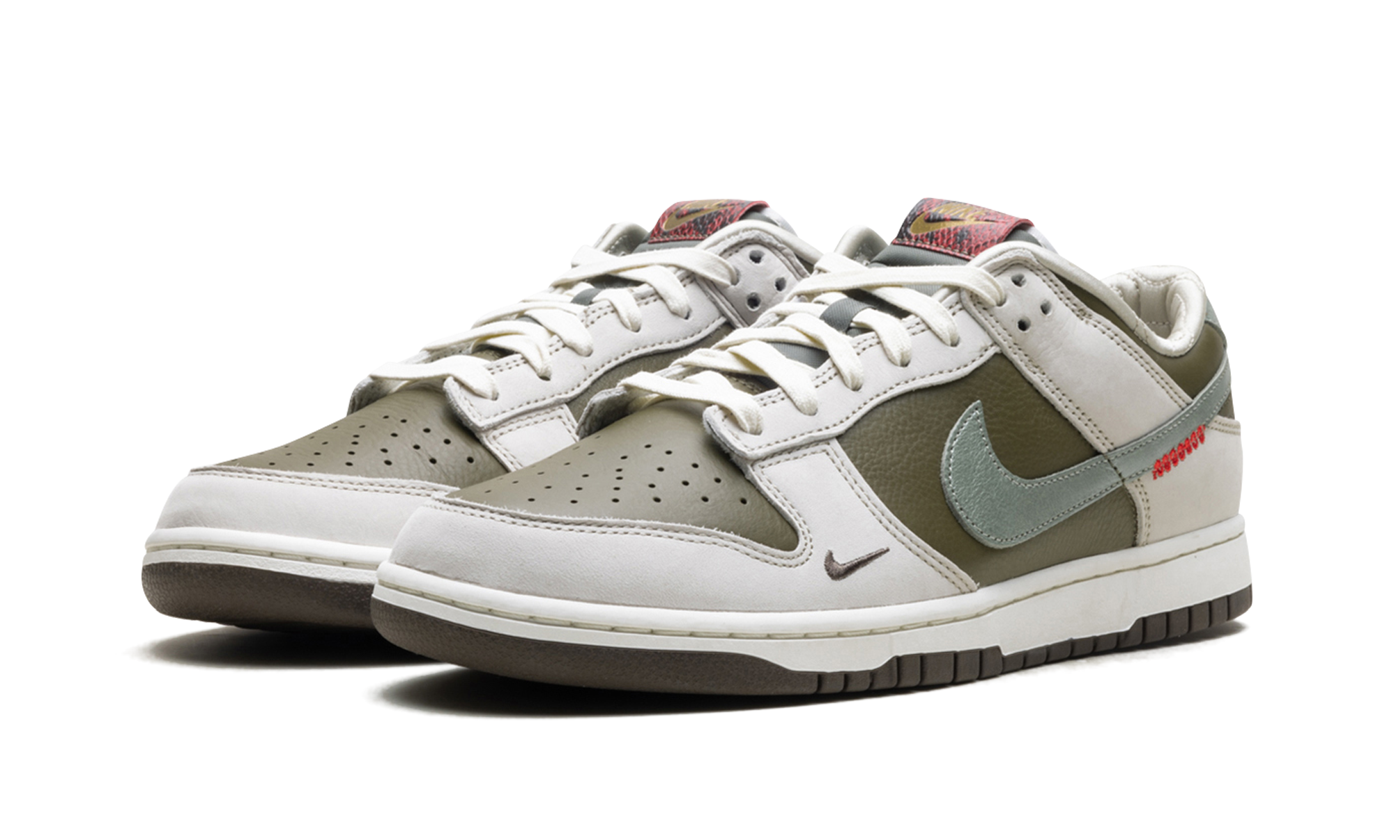 Nike Dunk Low Retro Year of the Snake (2025) - resellguru.app