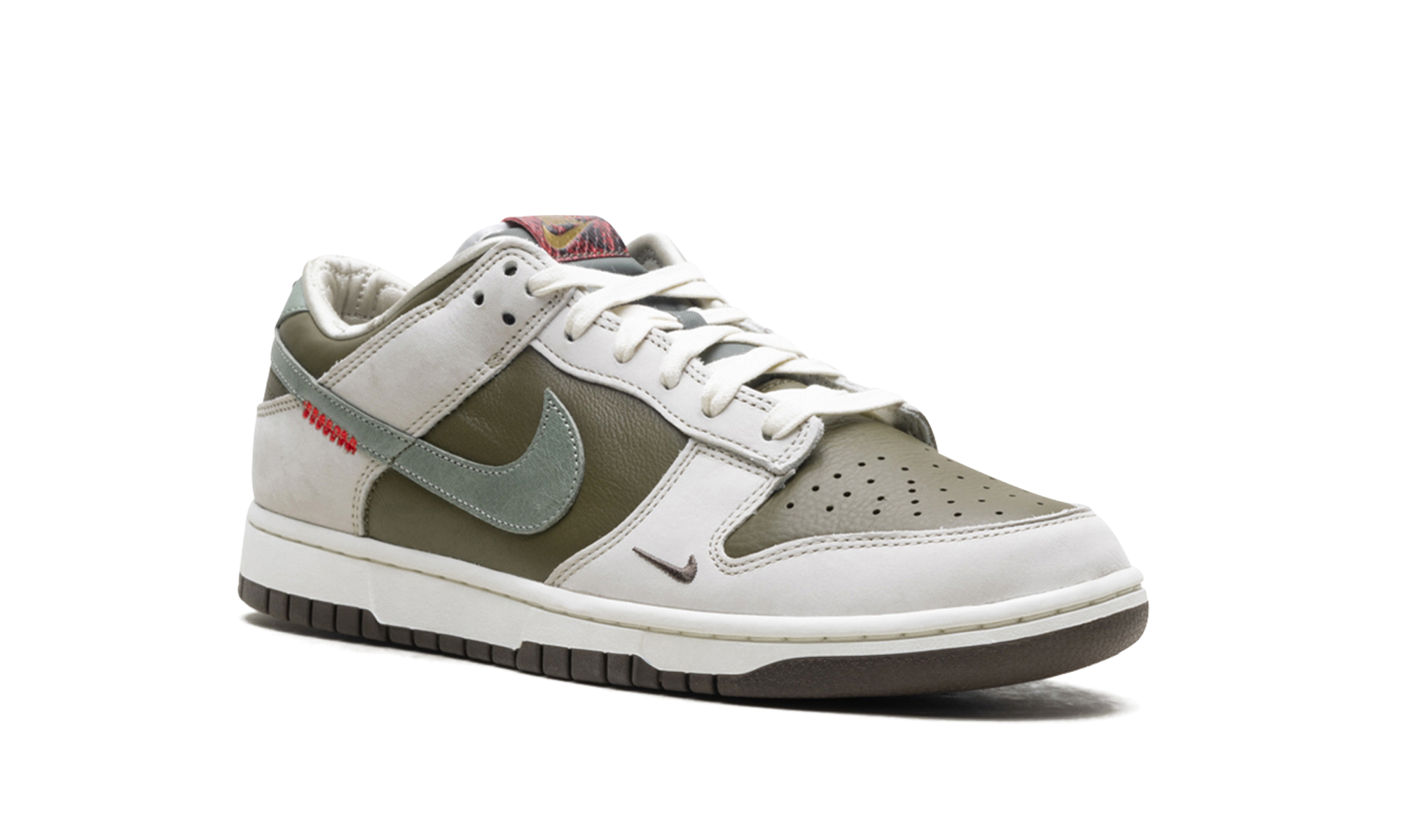 Nike Dunk Low Retro Year of the Snake (2025) - resellguru.app