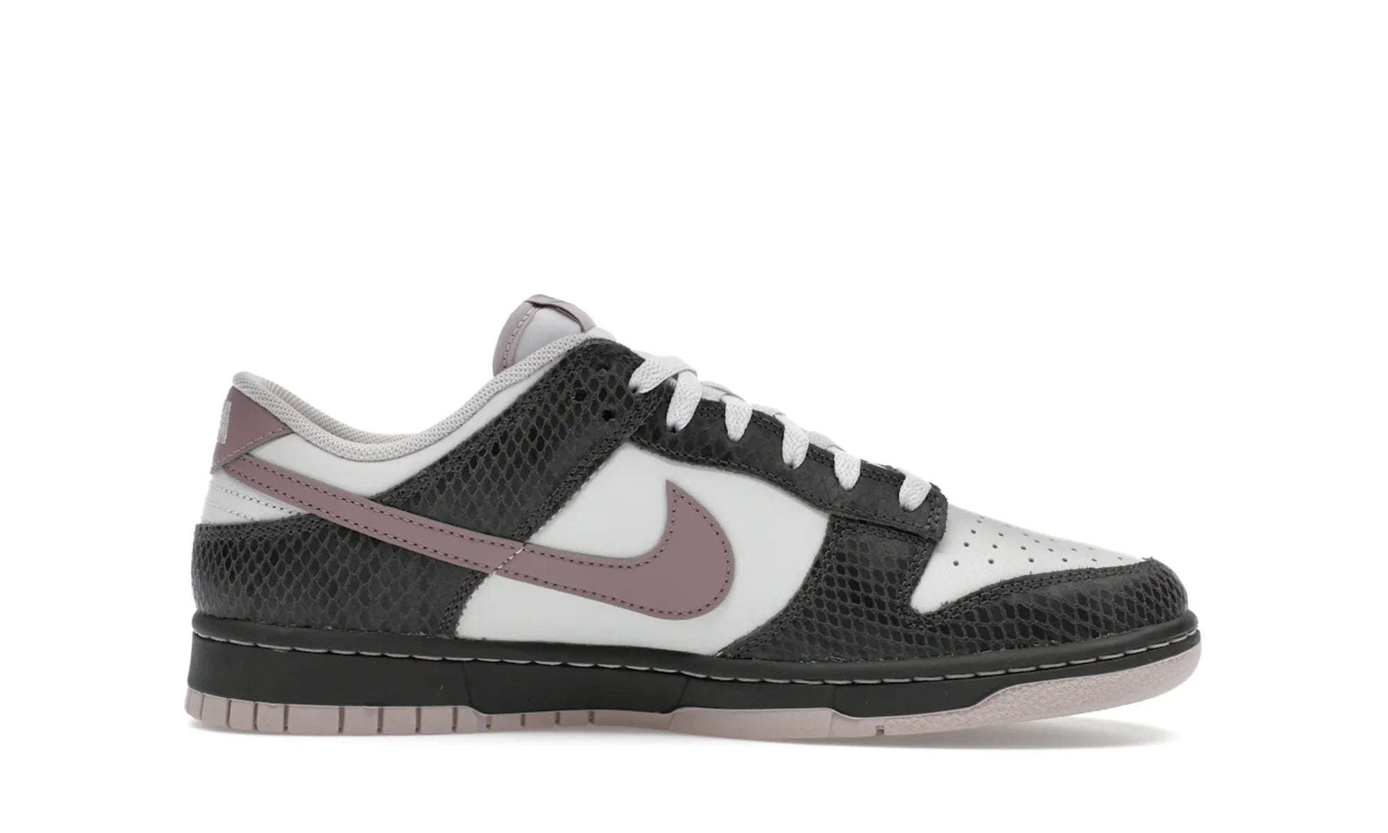 Nike Dunk Low SE Medium Ash Violet Snakeskin - resellguru.app